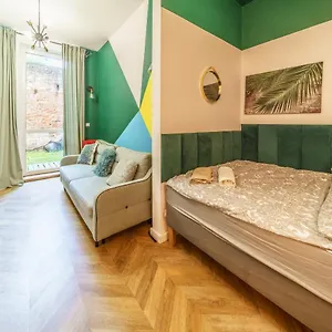 Apartament Bright And Spacious- Golden Apartments- Old Town, Warszawa